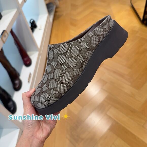 NWT Coach Women's Link Mule In Signature Jacquard CBN24 Oak/Maple us 10 - Picture 3 of 5